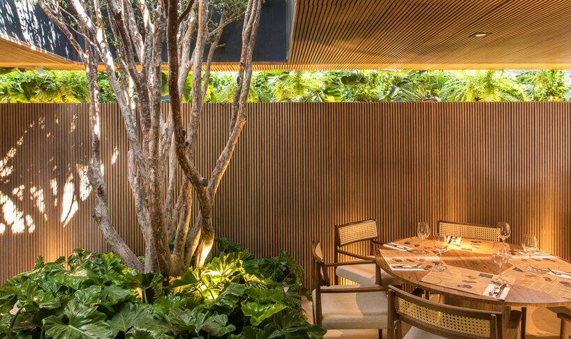 北京有名的餐饮设计公司分享圣保罗绿植空间生态餐厅装修案例