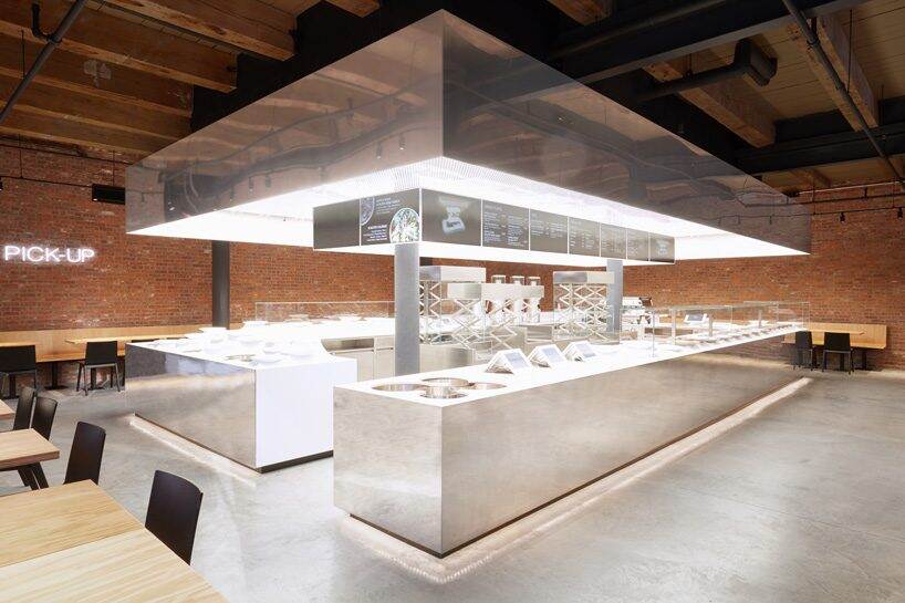 一个被设计的镜面不锈钢“舞台”-纽约餐饮空间设计分享