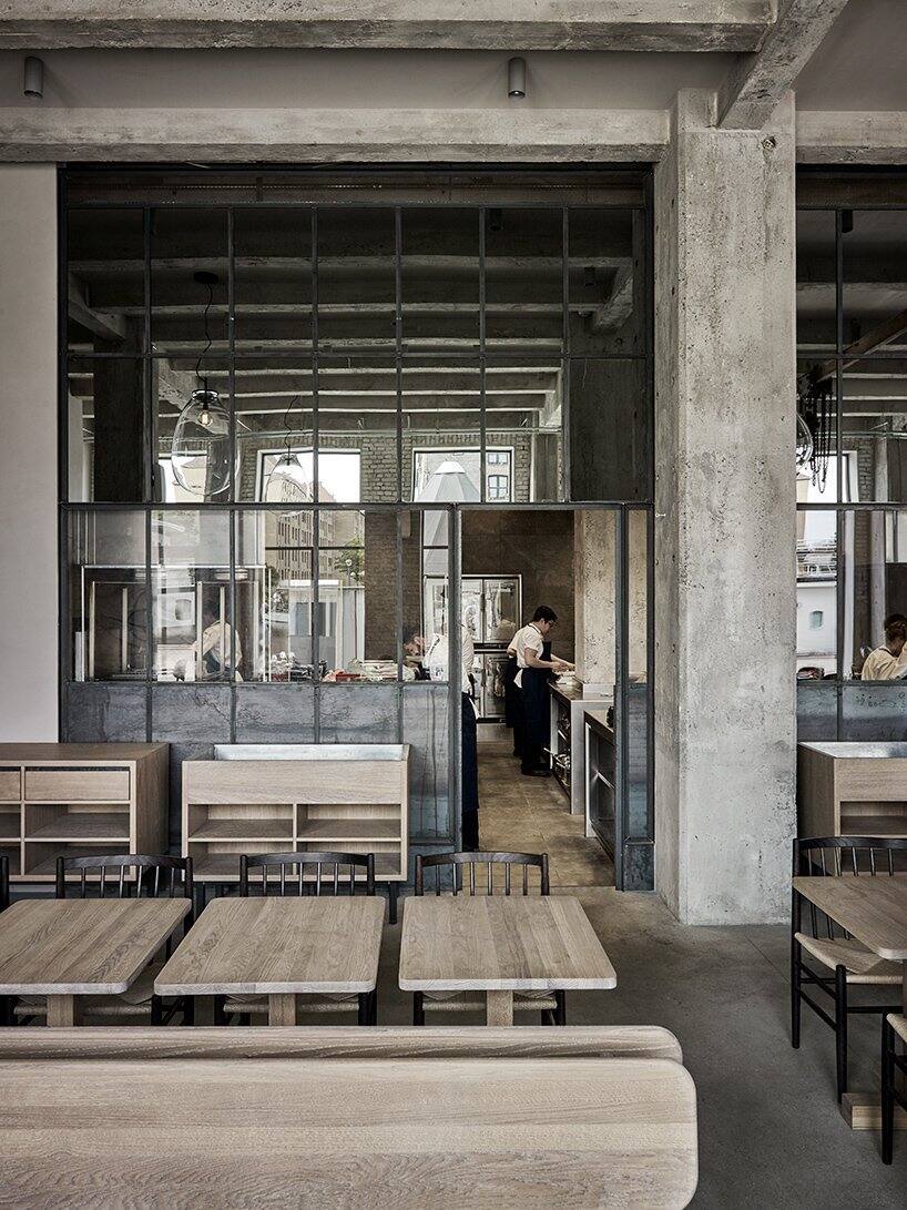 工业仓库改造而成的高端餐饮会所空间设计案例