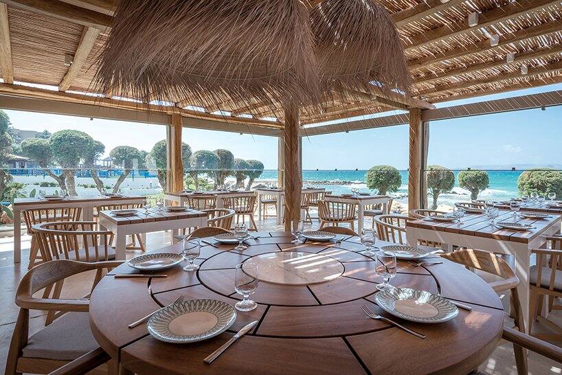 海滩度假村的设计突出了风景如画的爱琴海