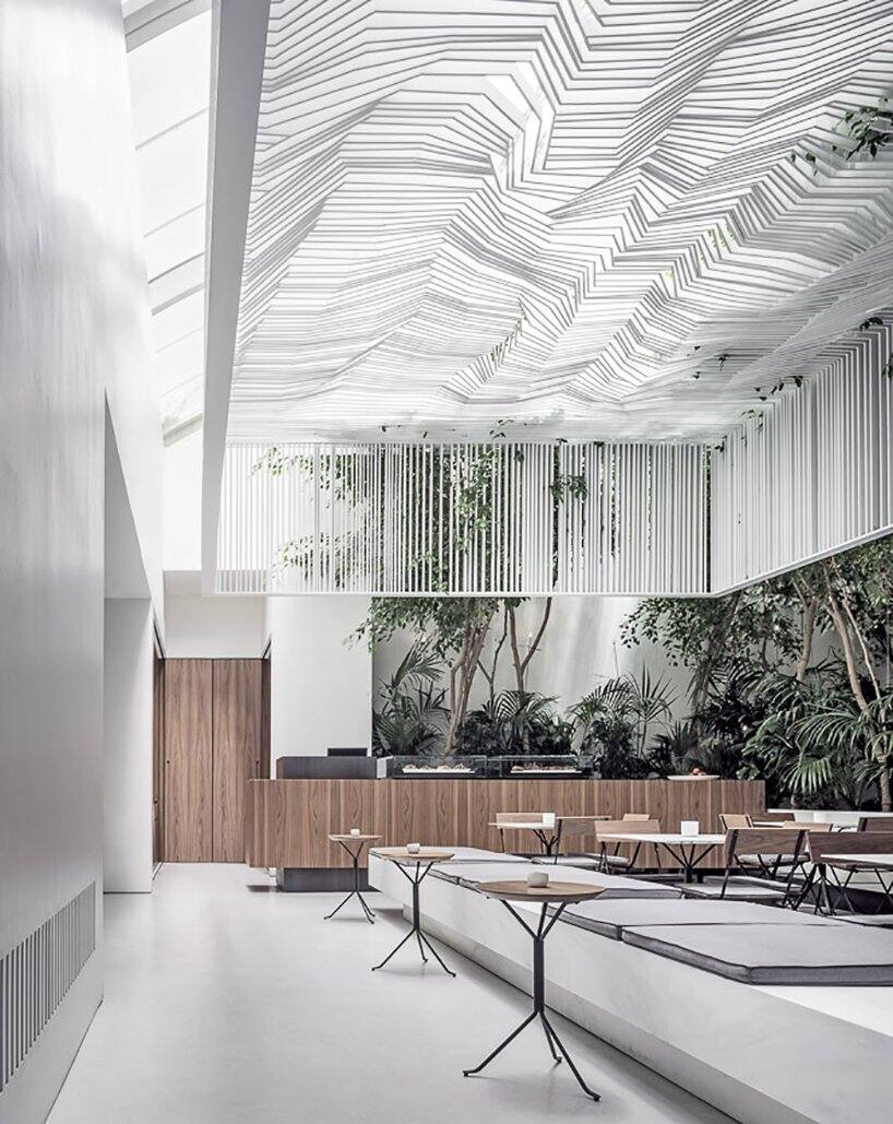雅典超未来感的艺术咖啡厅装修空间设计图片分享