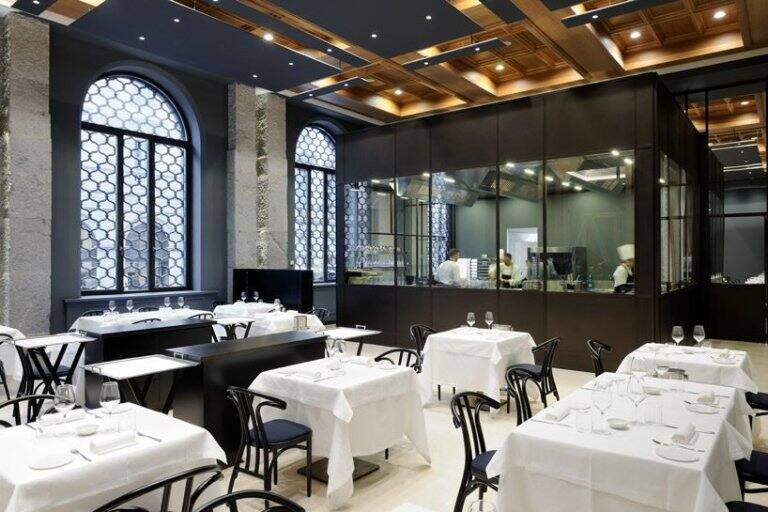 集咖啡店、西餐厅和书店多功能餐厅设计案例-意大利米兰著名餐饮设计公司分享