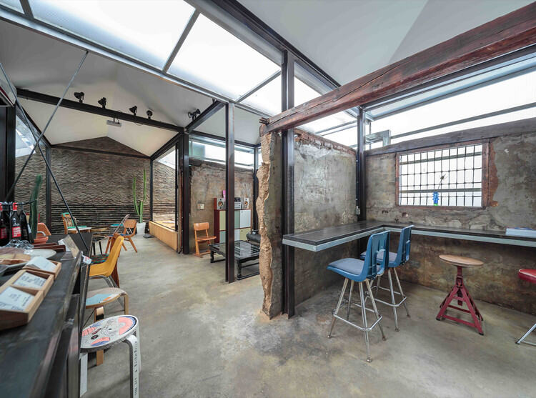 韩国首尔“Sikmul”艺术空间咖啡馆装修设计赏析