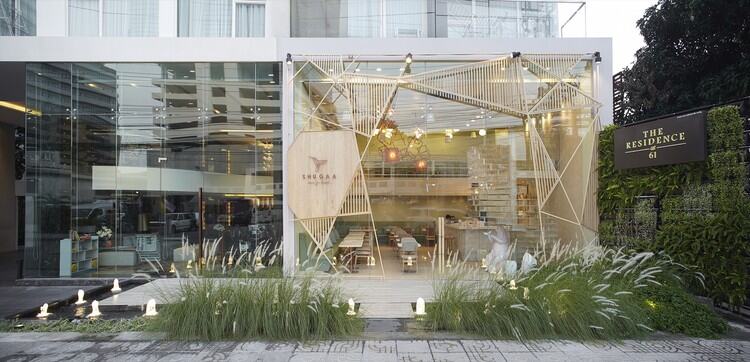 泰国"SHUGAA"现代轻奢风甜品店装修设计分享