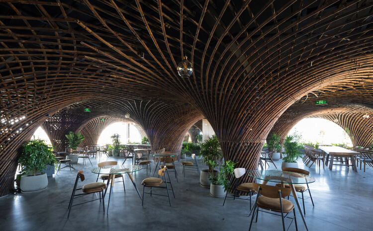 越南"DIAMOND POKER"竹藤艺术咖啡厅设计赏析
