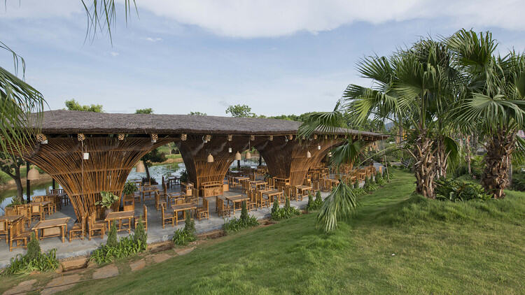 越南旅游景区-“RocVon”创意竹艺概念主题休闲餐厅装修设计赏析