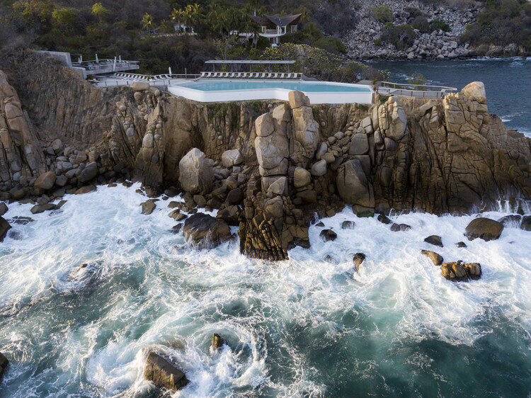 十大悬崖餐厅-墨西哥360°海景无边泳池餐厅设计赏析